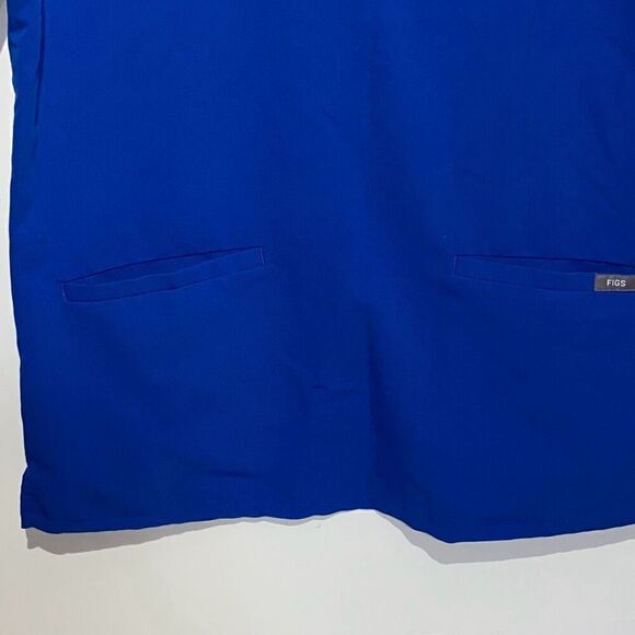 FIGS Women's Blue V-Neck Short Sleeve Two Pockets Scrub Top Size Medium - Picture 5 of 11